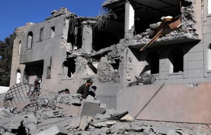الحوثيون: التحالف استهدف مبنىً للأسرى بصنعاء ومقتل وإصابة العشرات