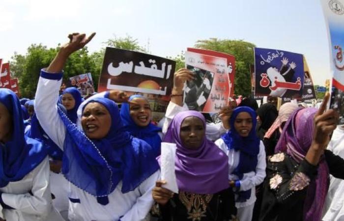 دعوات نائب رئيس الوزراء السوداني للتطبيع: هل تطيح به؟