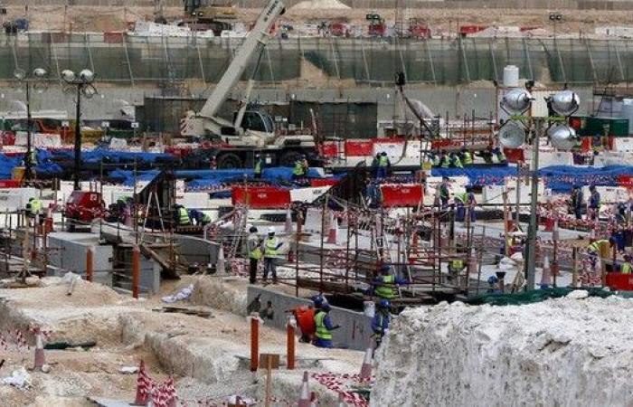 العفو الدولية: عمال ملاعب مونديال قطر يتعرضون للاستغلال