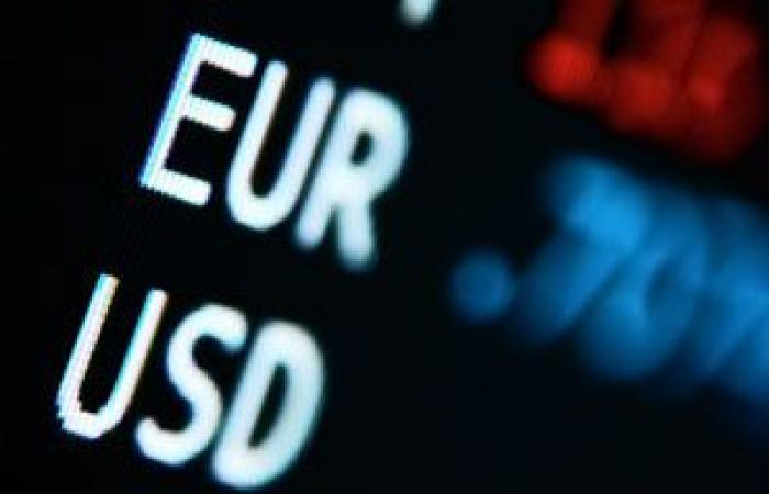 اليورو يحافظ على مكاسبه القوية دعم ارتفاع عوائد السندات الأوروبية