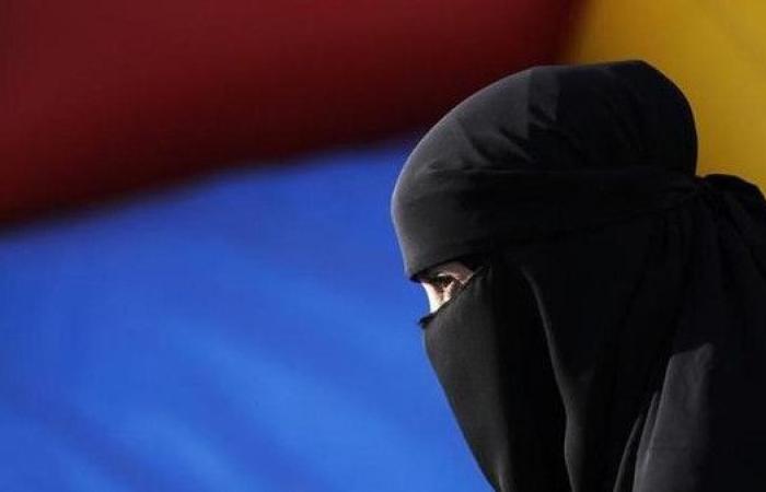 الحكومة السويسرية تعارض مبادرة حظر البرقع