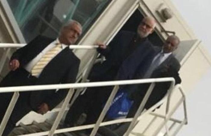 أول وزير عراقي يساق مخفوراً عبر الإنتربول إلى بغداد