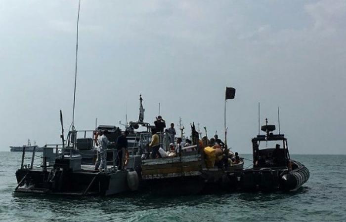 اعتراض سفينة تنقل 120 مهاجرا من سريلانكا في حزيرة لارينيون الفرنسية