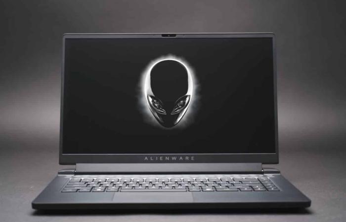 Alienware تطلق حاسب محمول للألعاب بمعالج AMD