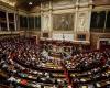 البرلمان الفرنسي يرفض حجب الثقة عن الحكومة