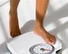 ثبات الوزن.. سر طول العمر الاستثنائي لدى المرأة