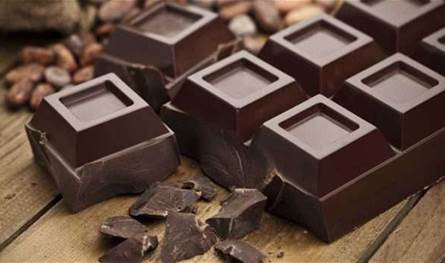 ماذا-يحدث-للجسم-عند-الإفراط-في-تناول-الشوكولاتة؟