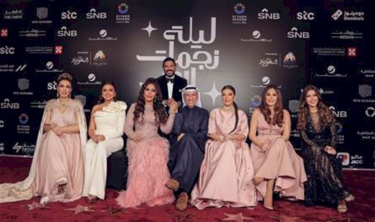 أجمل إطلالات حفلات ليلة رأس السنة 2024 أجمل-إطلالات-حفلات-ليلة-رأس-السنة-2024