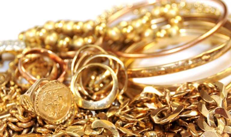 السيناتور مينينديز وقطر.. تفاصيل اتهامات جديدة تشمل “ساعات فاخرة وسبائك ذهب” السيناتور-مينينديز-وقطر.-تفاصيل-اتهامات-جديدة-تشمل-“ساعات-فاخرة-وسبائك-ذهب”