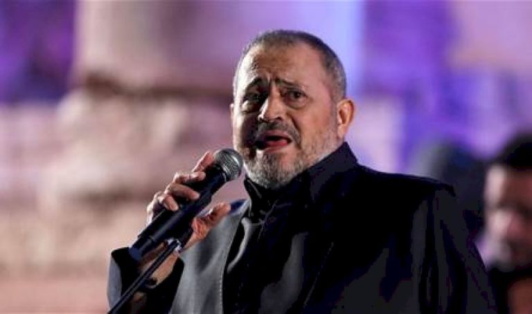 على-المسرح.-فيديو-جديد-لجورج-وسوف-في-الذكرى-السنوية-الأولى-لوفاة-نجله