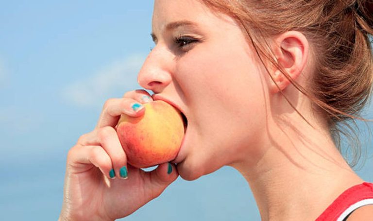 فوائد الدراق: الصحة واللذة في كل قطعة فوائد-الدراق:-الصحة-واللذة-في-كل-قطعة