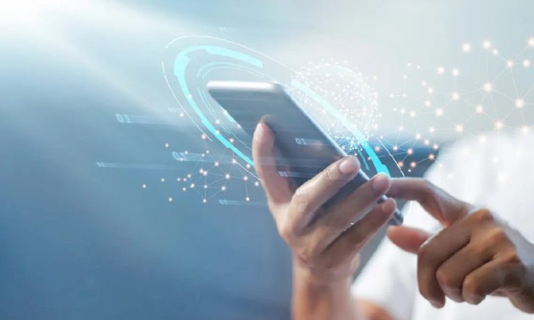 هواتف-تصلح-نفسها-وتشحن-بالطاقة-الشمسية!