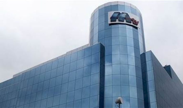 مُراسلة-انتقلت-إلى-تقديم-نشرات-الأخبار-على-شاشة-الـ-mtv.-شاهدوا-إطلالتها-الأولى-(صور)