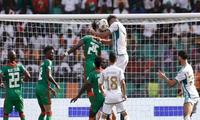 الجزائر تخطف التعادل أمام بوركينا فاسو في كأس أمم أفريقيا الجزائر-تخطف-التعادل-أمام-بوركينا-فاسو-في-كأس-أمم-أفريقيا