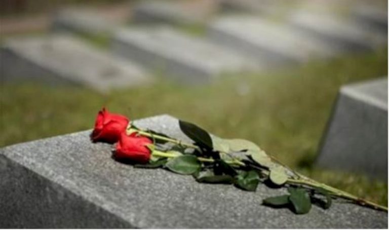 وفاة الممثل الشهير عن عمر 58 عاماً.. شقيقته أعلنت الخبر الحزين! (صورة) وفاة-الممثل-الشهير-عن-عمر-58-عاماً.-شقيقته-أعلنت-الخبر-الحزين!-(صورة)