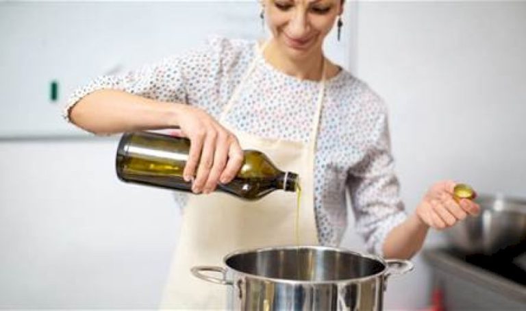 زيوت ودراسات كثيرة.. أيها الأفضل للطهي؟ زيوت-ودراسات-كثيرة.-أيها-الأفضل-للطهي؟