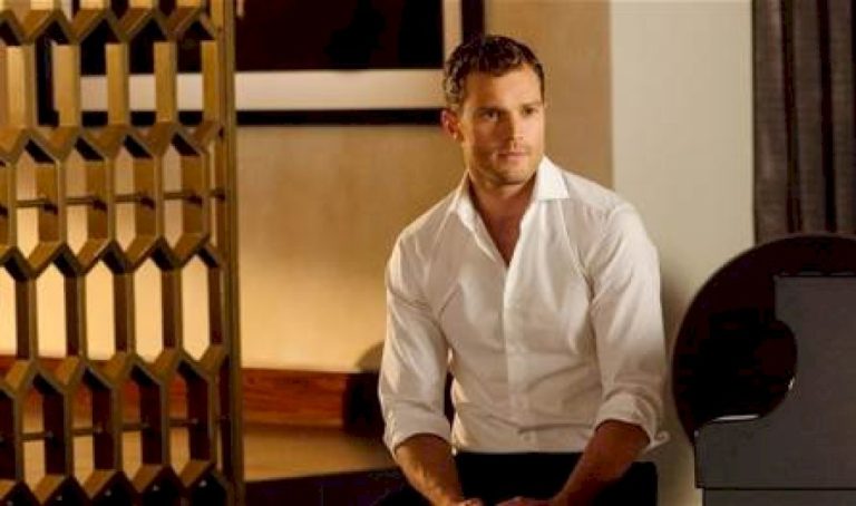 بطل "Fifty Shades of Gray" ينجو من موت محتّم! بطل-"fifty-shades-of-gray"-ينجو-من-موت-محتّم!