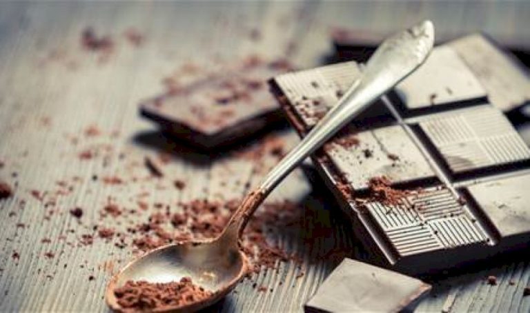 هذه-علاقة-الشوكولاتة-الداكنة-وحالة-صحية-لا-تعرف-مسبباتها