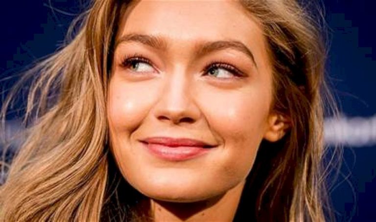 جيجي حديد في علاقة حصرية مع ممثل عالمي: من هو؟ (صور) جيجي-حديد-في-علاقة-حصرية-مع-ممثل-عالمي:-من-هو؟-(صور)