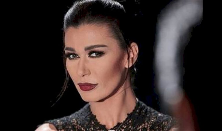 مرّة جديدة نادين الراسي تتحدّث عن قيامها بإرضاع شقيقها: "هيدي نعمة وطبيعيّة" مرّة-جديدة-نادين-الراسي-تتحدّث-عن-قيامها-بإرضاع-شقيقها:-"هيدي-نعمة-وطبيعيّة"