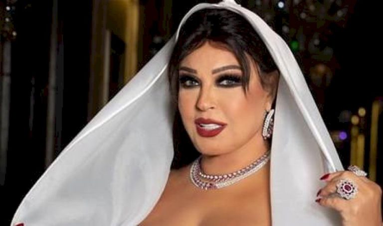 بعمر السبعين فيفي عبده ترقص بإثارة.. والجمهور : "استغفر الله" (فيديو) بعمر-السبعين-فيفي-عبده-ترقص-بإثارة.-والجمهور-:-"استغفر-الله"-(فيديو)