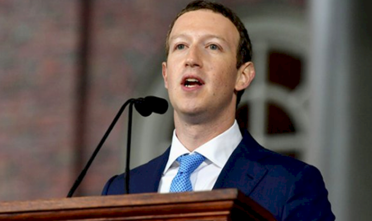 زوكربيرغ-يعتذر-من-ضحايا-مواقع-التواصل
