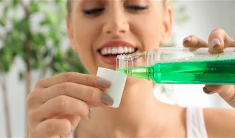 إليكم مضار غسول الفم مقابل فوائده إليكم-مضار-غسول-الفم-مقابل-فوائده