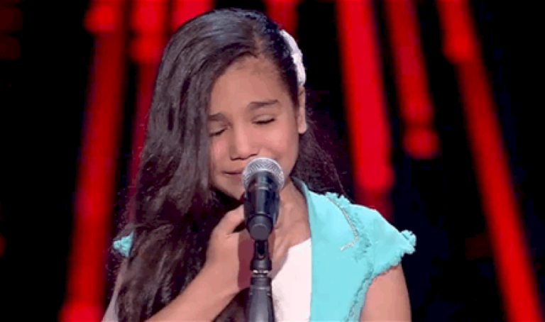 أتذكرون الطفلة وفاء.. أصبحت شابة ونجم شهير يقدّم لها الدعم (صورة) أتذكرون-الطفلة-وفاء.-أصبحت-شابة-ونجم-شهير-يقدّم-لها-الدعم-(صورة)