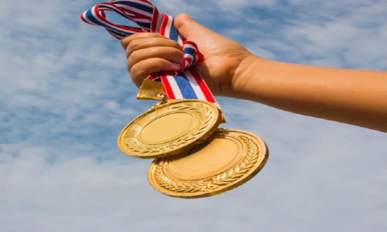 فوز-لبنانيين-بالميداليات-الذهبية-في-كأس-العالم-للقوة-البدنية