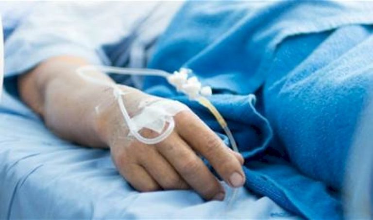 بدت مُتعبة وشاحبة.. فنانة لبنانية شهيرة تخضع لعملية جراحية في لندن (فيديو) بدت-مُتعبة-وشاحبة.-فنانة-لبنانية-شهيرة-تخضع-لعملية-جراحية-في-لندن-(فيديو)