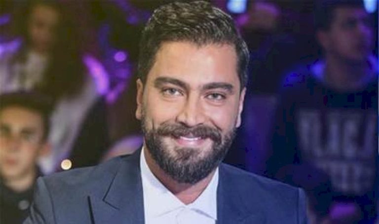 نجم-"خرزة-زرقا"-يتحدّث-عن-تجربته-الغنائية-الأولى.-إليكم-ما-قاله