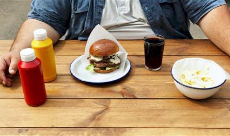 البروتينات الغذائية… تأثيرات على الشعور بالجوع والشبع البروتينات-الغذائية…-تأثيرات-على-الشعور-بالجوع-والشبع