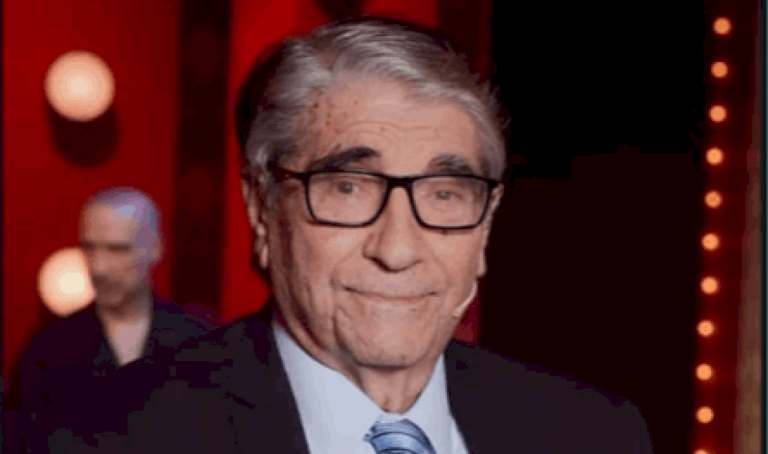 بغاية-الجمال.-تعرفوا-إلى-زوجة-"أبو-سليم"-وابنته-(صورة)