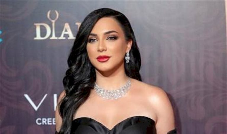 تجربة جديدة.. سلاف فواخرجي تكتب أغنية لفنانة لبنانية من هي؟ تجربة-جديدة.-سلاف-فواخرجي-تكتب-أغنية-لفنانة-لبنانية-من-هي؟