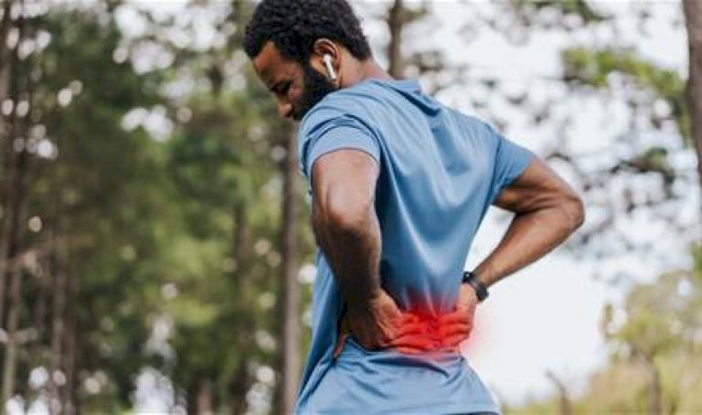 من الانزلاق الغضروفي إلى السرطان.. ما الذي يعنيه موقع ألم ظهرك؟ من-الانزلاق-الغضروفي-إلى-السرطان.-ما-الذي-يعنيه-موقع-ألم-ظهرك؟