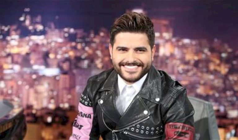 العريس "اتحمّس".. هذا ما حصل مع ناصيف زيتون خلال حفل زفاف (فيديو) العريس-"اتحمّس".-هذا-ما-حصل-مع-ناصيف-زيتون-خلال-حفل-زفاف-(فيديو)