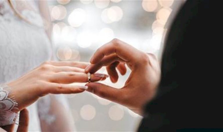 فنانة-تُثير-الجدل-خلال-حديثها-عن-الزواج:-"يا-ريت-نتجوز-شوية-ونطلّق-شوية"