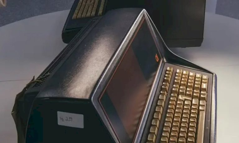 العثور-على-أقدم-جهازي-كمبيوتر-في-العالم