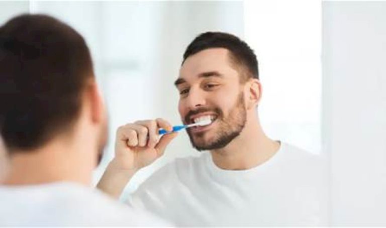 هذا هو الحل… لهذا السبب رائحة فمك كريهة على الرغم من نظافة أسنانك هذا-هو-الحل…-لهذا-السبب-رائحة-فمك-كريهة-على-الرغم-من-نظافة-أسنانك