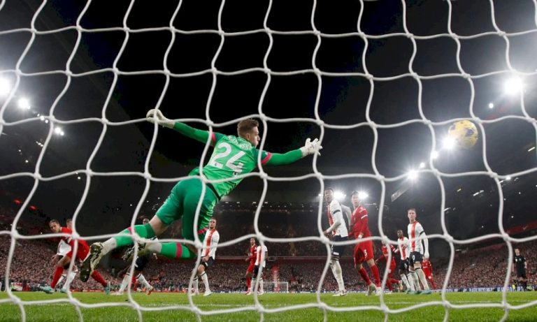 ليفربول يتمسك بالصدارة ويقلب تأخره أمام لوتون تاون ليفربول-يتمسك-بالصدارة-ويقلب-تأخره-أمام-لوتون-تاون