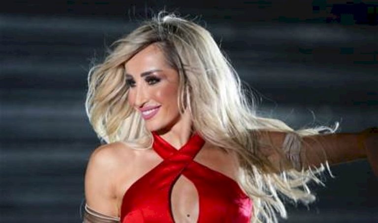 ببطن منتفخ.. فنانة لبنانية تُمارس الرياضة على الرغم من حملها (فيديو) ببطن-منتفخ.-فنانة-لبنانية-تُمارس-الرياضة-على-الرغم-من-حملها-(فيديو)