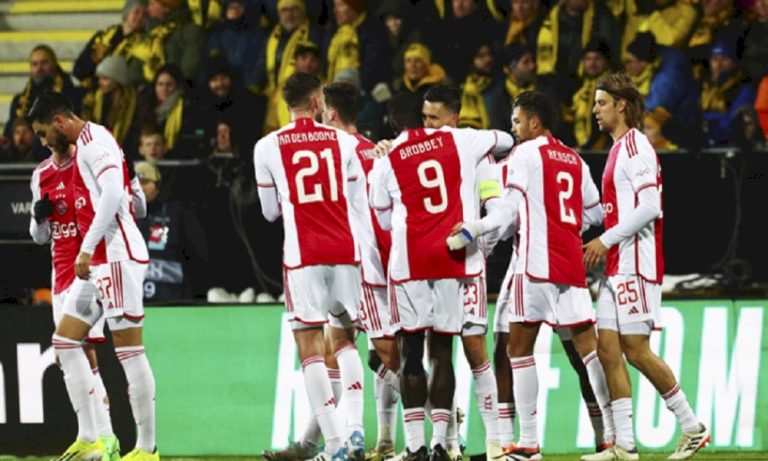 أياكس يبلغ ثمن النهائي في دوري المؤتمر الأوروبي أياكس-يبلغ-ثمن-النهائي-في-دوري-المؤتمر-الأوروبي