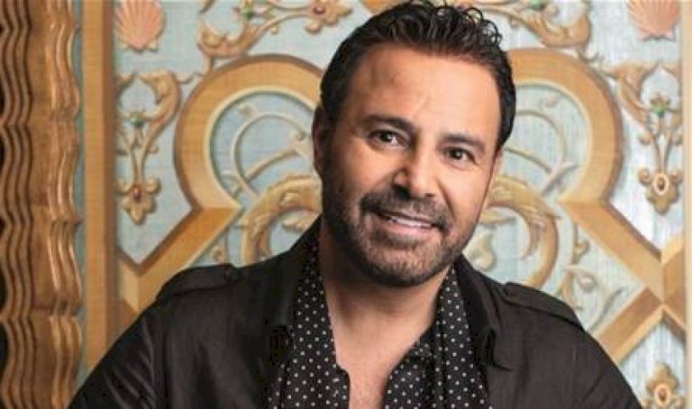 توقّف-عن-الغناء-وأجهش-بالبكاء.-شاهدوا-بالفيديو-ما-حصل-مع-عاصي-الحلاني-على-المسرح