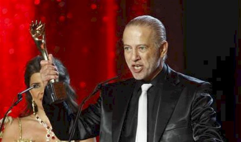 انهارت وبكت على الهواء.. مُمثلة لبنانية شهيرة: فادي إبراهيم عرابي (فيديو) انهارت-وبكت-على-الهواء.-مُمثلة-لبنانية-شهيرة:-فادي-إبراهيم-عرابي-(فيديو)