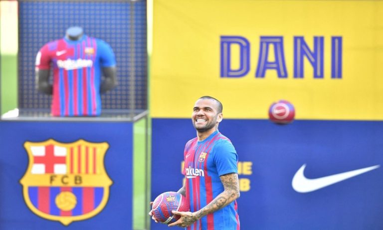 برشلونة يجرد ألفيس من مكانته! برشلونة-يجرد-ألفيس-من-مكانته!