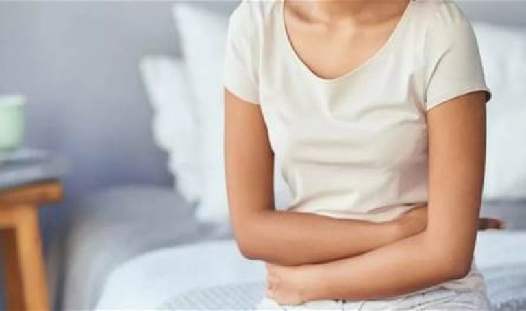 مرض-صامت-يصيب-1-من-10-نساء.-هذه-أسبابه-وأعراضه-"الموجعة"!