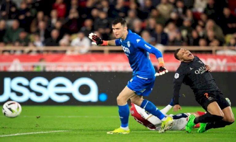 موناكو وسان جيرمان… والتعادل موناكو-وسان-جيرمان…-والتعادل