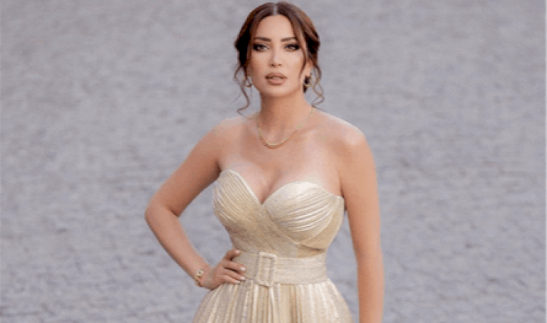 "لابسة-لانجري".-النجمة-السورية-تتعرّض-لهجوم-بسبب-إطلالتها-الفاضحة-(فيديو)