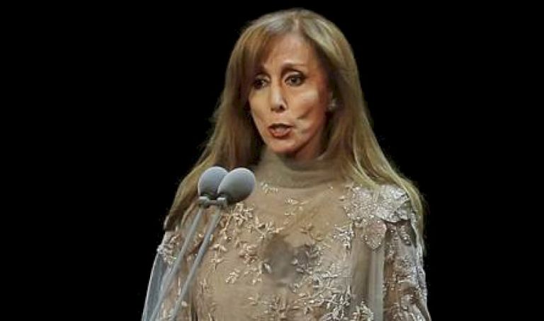 ضجة-على-مواقع-التواصل…-ما-حقيقة-رفض-فيروز-لعرض-مغري-مقابل-الغناء-في-السعودية؟