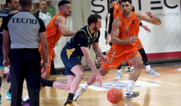 فوز ساحق للرياضي على هومنتمن فوز-ساحق-للرياضي-على-هومنتمن